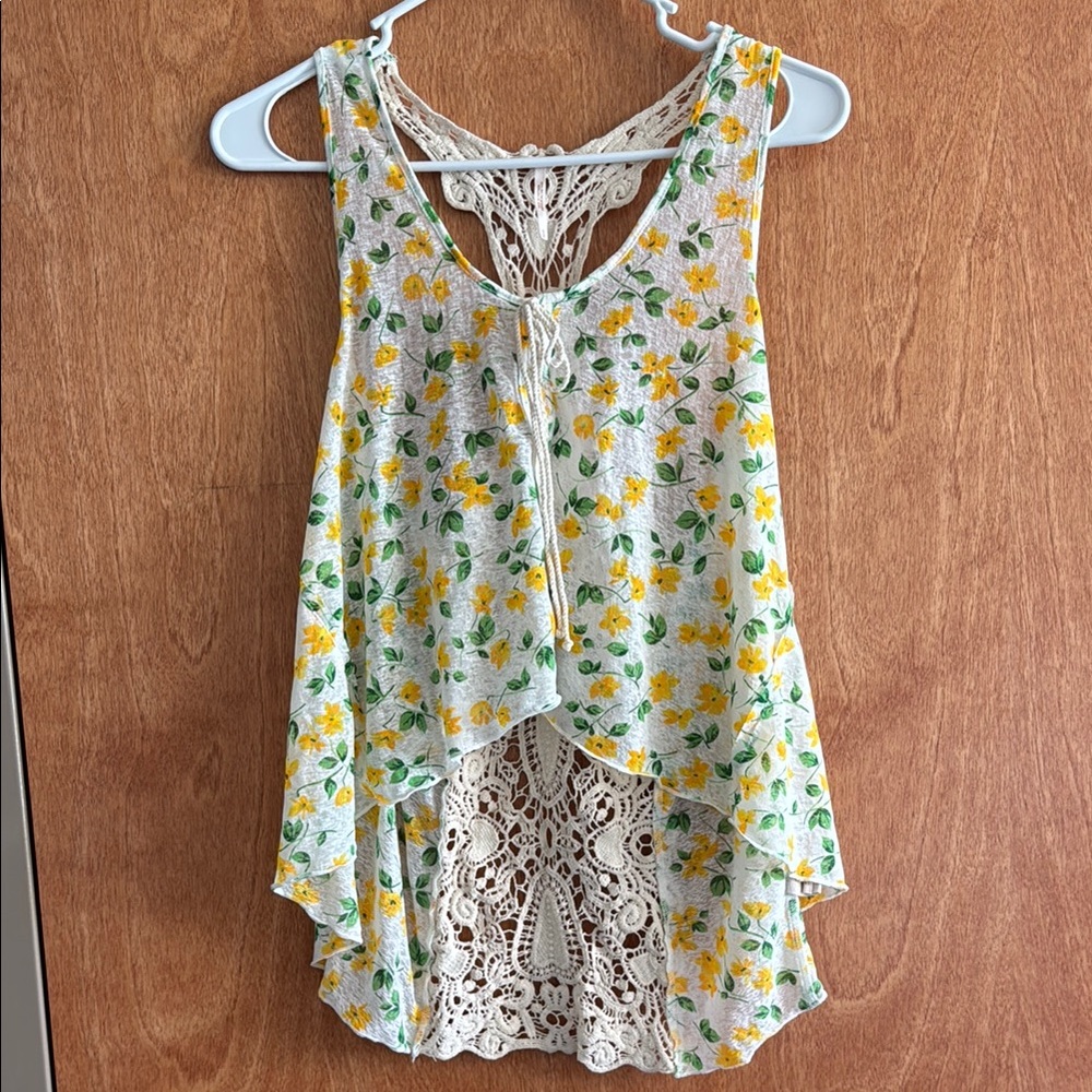 Free People Floral Lace Back Flowy Tank Top Summer Outfit Yellow Flowers